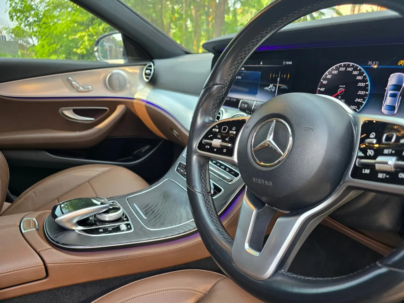Fitur Kenyamanan Mobil Pengantin yang Wajib Dicek